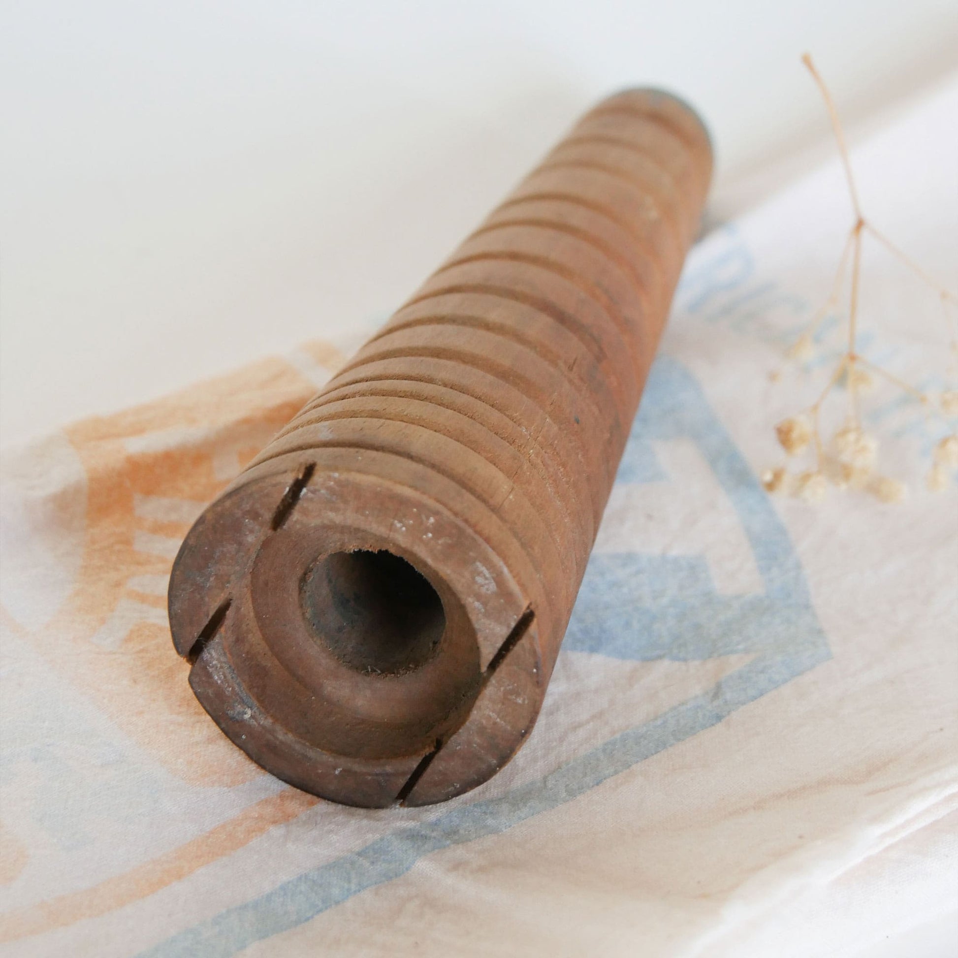 Vintage Wooden Thread Bobbin, Primitive Decor, Vintage Bobbins, Vintage Thread Bobbins