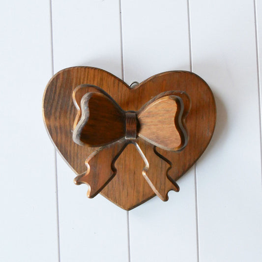 Vintage Wood Bow Quilt Holder, Vintage Wood Bow Decor, Vintage Wall Decor, Vintage Wood Bow Shelf, Vintage Home DEcor