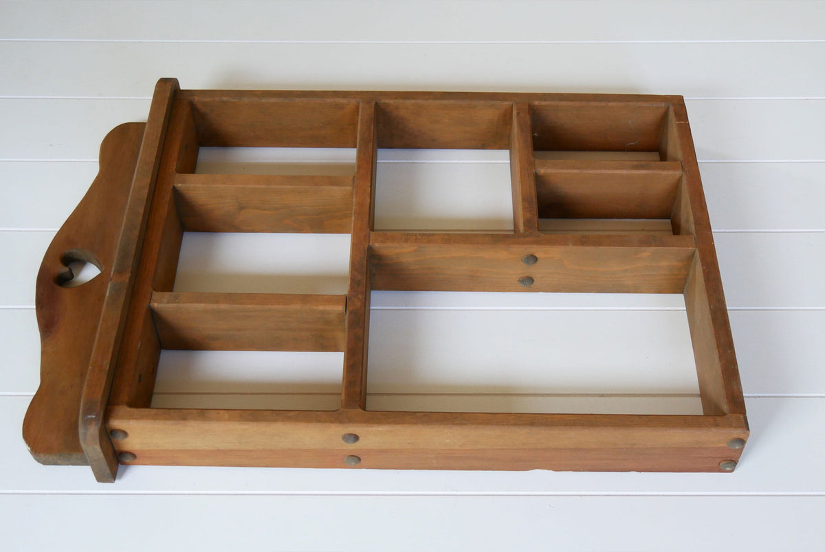 Vintage Wood Heart CUt Out Shelf, Vintage Wood Compartment Shelf, Vintage Heart Shaped Wood Wall Shelf, Vintage COttagecore Wall Shelf, Vintage Nursery Wall Decor, Vintage Girls Nursery Wall Decor, Vintage Home Decor