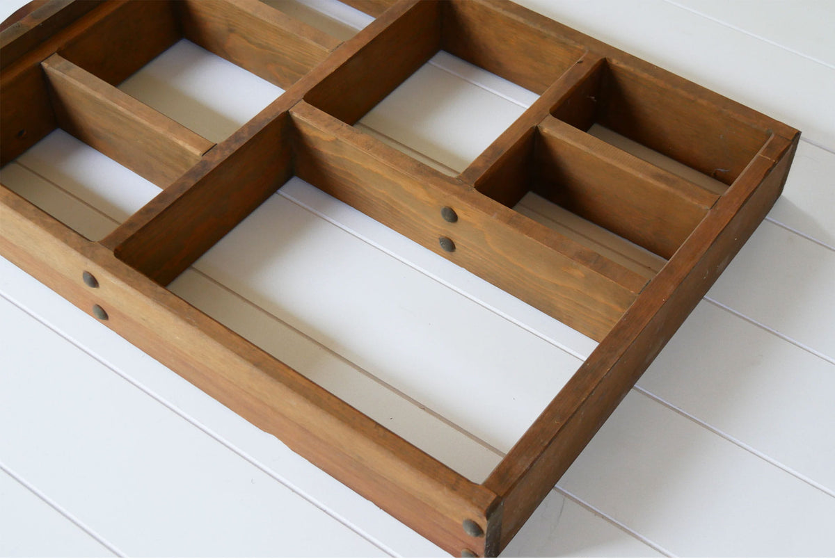 Vintage Wood Heart CUt Out Shelf, Vintage Wood Compartment Shelf, Vintage Heart Shaped Wood Wall Shelf, Vintage COttagecore Wall Shelf, Vintage Nursery Wall Decor, Vintage Girls Nursery Wall Decor, Vintage Home Decor