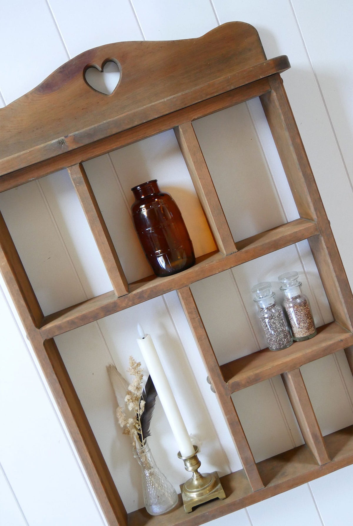 Vintage Wood Heart CUt Out Shelf, Vintage Wood Compartment Shelf, Vintage Heart Shaped Wood Wall Shelf, Vintage COttagecore Wall Shelf, Vintage Nursery Wall Decor, Vintage Girls Nursery Wall Decor, Vintage Home Decor