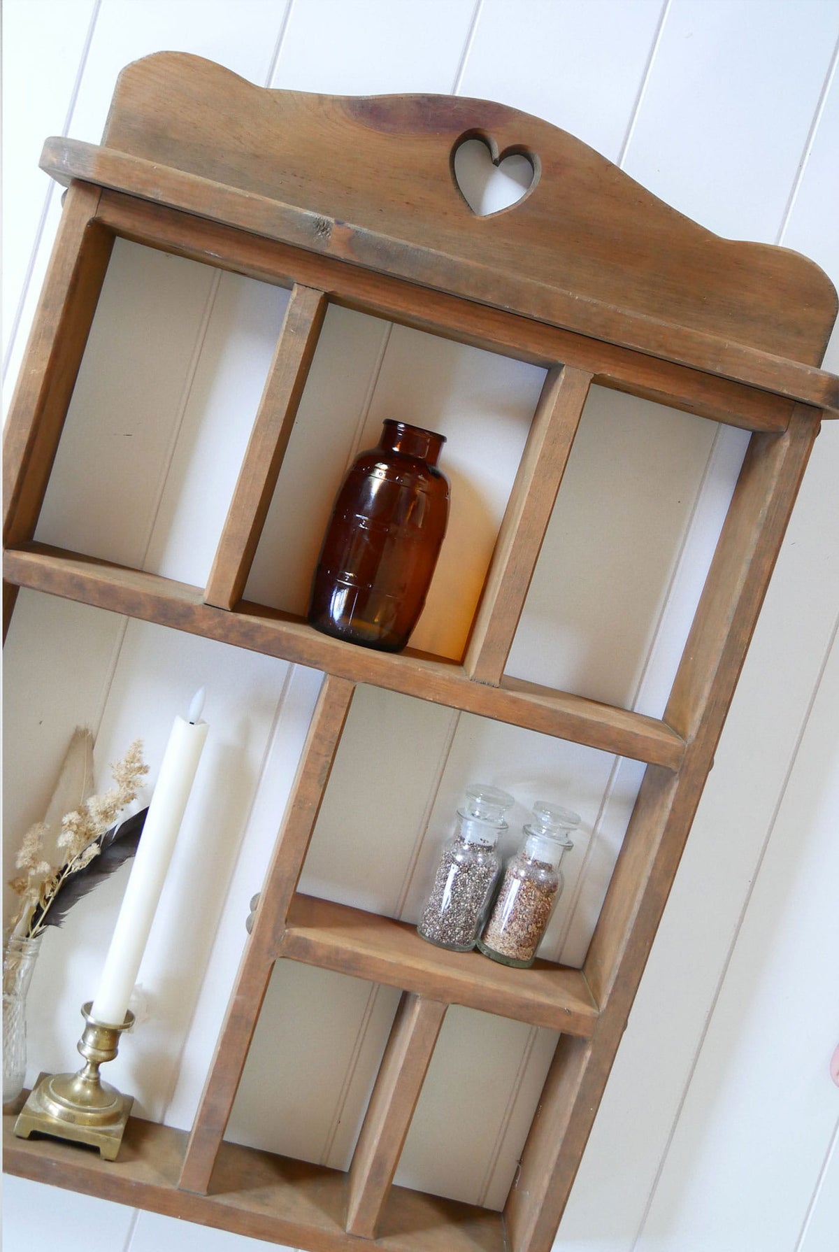Vintage Wood Heart CUt Out Shelf, Vintage Wood Compartment Shelf, Vintage Heart Shaped Wood Wall Shelf, Vintage COttagecore Wall Shelf, Vintage Nursery Wall Decor, Vintage Girls Nursery Wall Decor, Vintage Home Decor