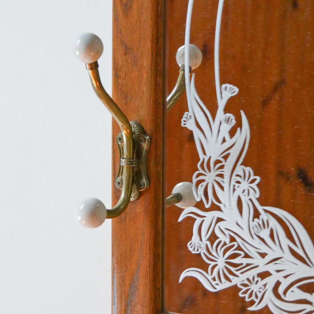Vintage Floral Etched Mirror with Hooks, Cottagecore Mirror, Farmhouse Mirror, Vintage Entryway Mirror, Vintage Mirror and Hooks