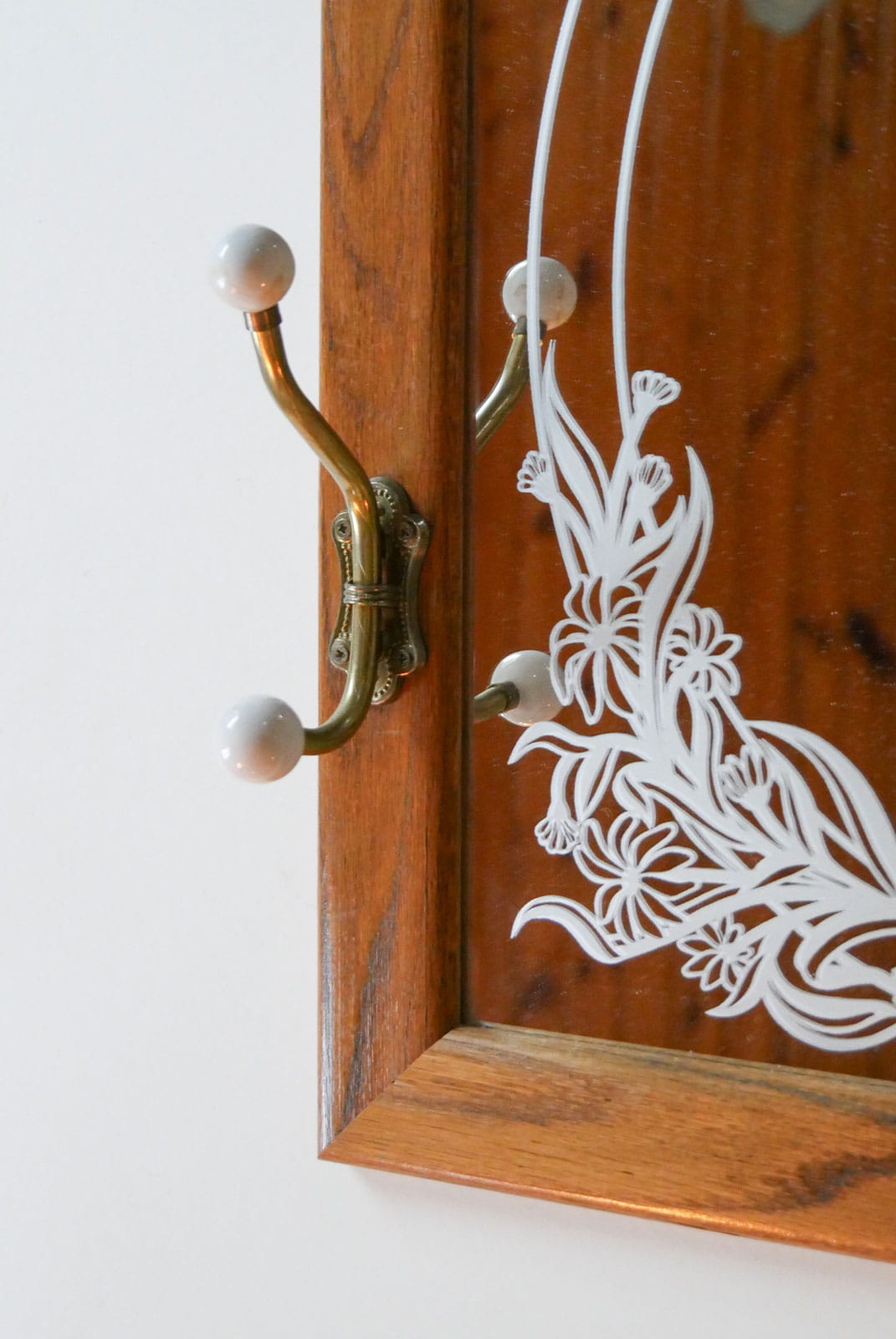 Vintage Floral Etched Mirror with Hooks, Cottagecore Mirror, Farmhouse Mirror, Vintage Entryway Mirror, Vintage Mirror and Hooks