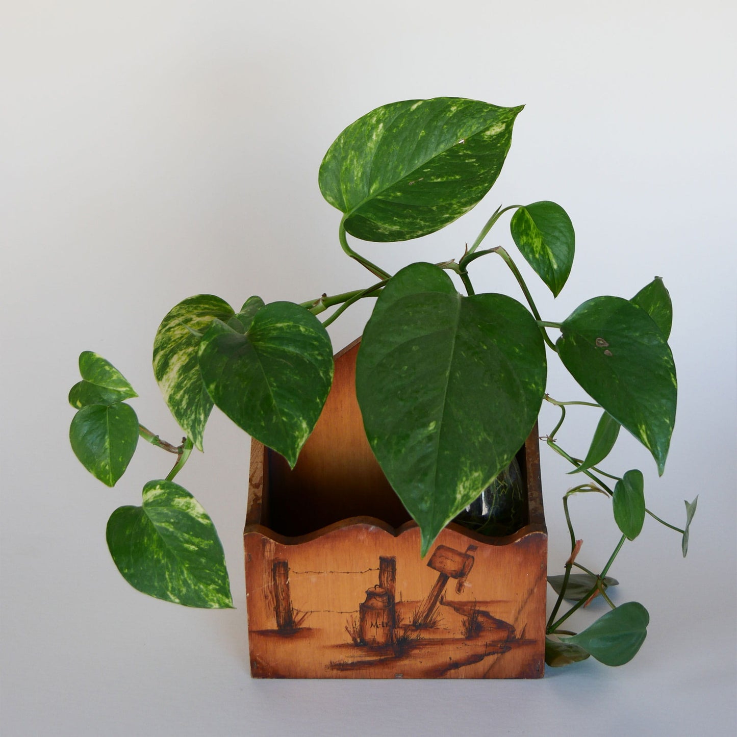 Vintage Wood Wall Pocket, Vintage Country Wall Pocket, Vintage Farm Scene Wall Pocket, Vintage Kitchen Decor, Vintage Wall Box