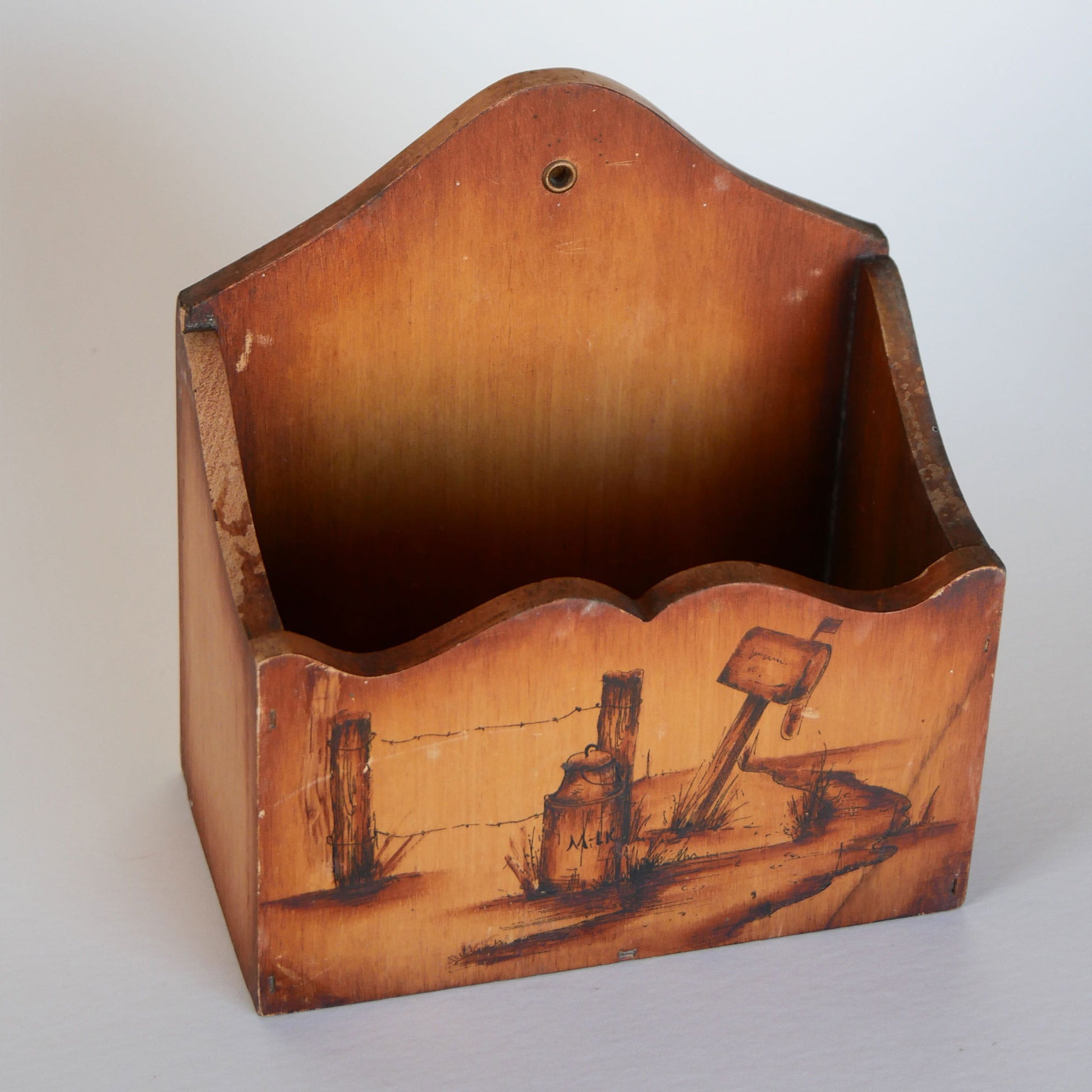 Vintage Wood Wall Pocket, Vintage Country Wall Pocket, Vintage Farm Scene Wall Pocket, Vintage Kitchen Decor, Vintage Wall Box