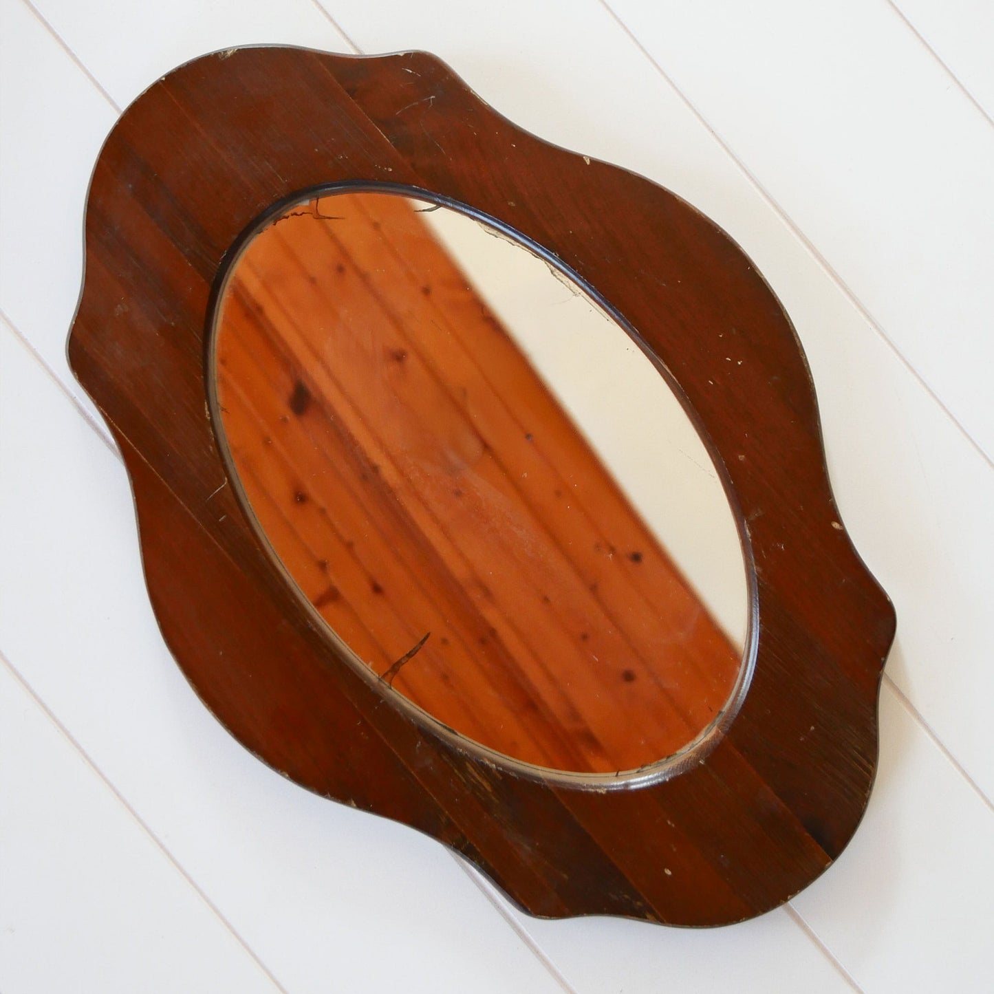 Vintage Wood Framed Oval Mirror, Vintage Wood Mirror, Vintage Scalloped Wood Mirror, Vintage Wall Decor, Vintage home Decor