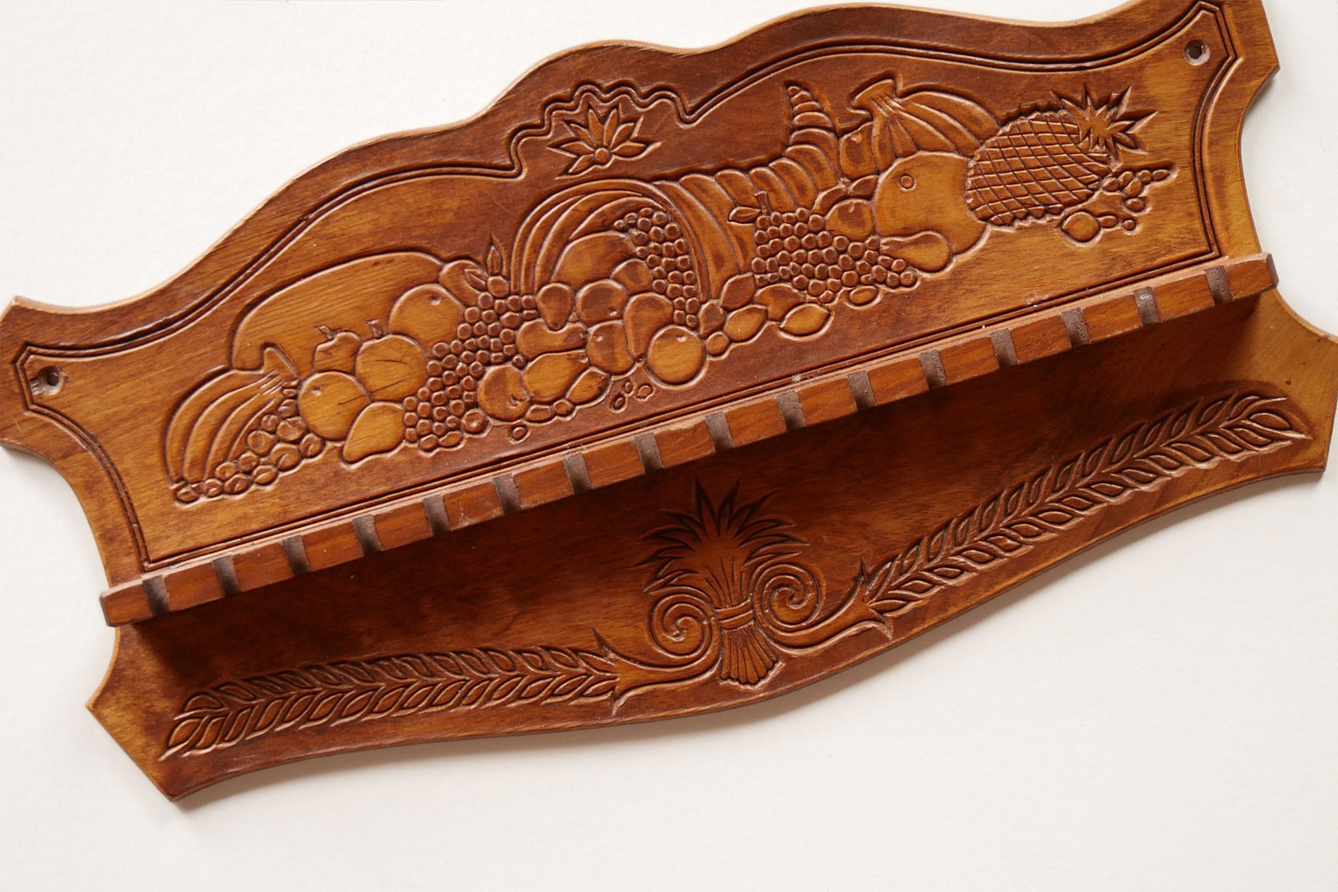 Vintage Wood Carved Spoon Holder, Harvest Design, Vintage Wood Jewelry Holder, Vintage Harvest Wood Wall Decor, Vintage Spoon Holder, Vintage Fruit Carved Wall decor, Vintage Wood Carved Harvest Wall Decor, Vintage Wall Decor