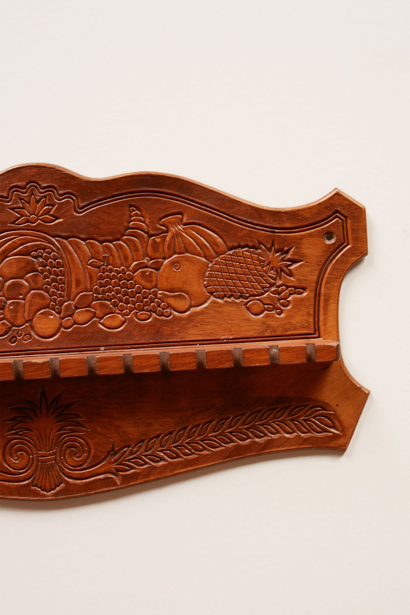 Vintage Wood Carved Spoon Holder, Harvest Design, Vintage Wood Jewelry Holder, Vintage Harvest Wood Wall Decor, Vintage Spoon Holder, Vintage Fruit Carved Wall decor, Vintage Wood Carved Harvest Wall Decor, Vintage Wall Decor