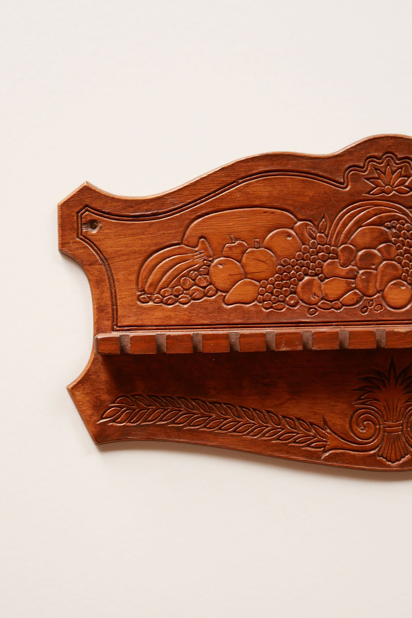 Vintage Wood Carved Spoon Holder, Harvest Design, Vintage Wood Jewelry Holder, Vintage Harvest Wood Wall Decor, Vintage Spoon Holder, Vintage Fruit Carved Wall decor, Vintage Wood Carved Harvest Wall Decor, Vintage Wall Decor