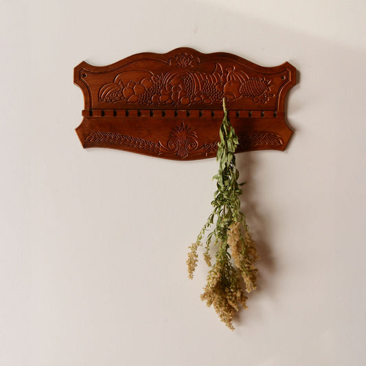 Vintage Wood Carved Spoon Holder, Harvest Design, Vintage Wood Jewelry Holder, Vintage Harvest Wood Wall Decor, Vintage Spoon Holder, Vintage Fruit Carved Wall decor, Vintage Wood Carved Harvest Wall Decor, Vintage Wall Decor