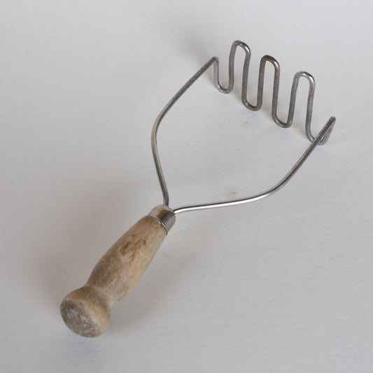 Vintage Metal Masher with Wood Handle, Vintage Metal Masher, Vintage potato Masker, Vintage Kitchen Decor, Vintage Kitchen Tools, Vintage Wood Handle Kitchen Tools, Vintage Kitchen, Vintage Decor