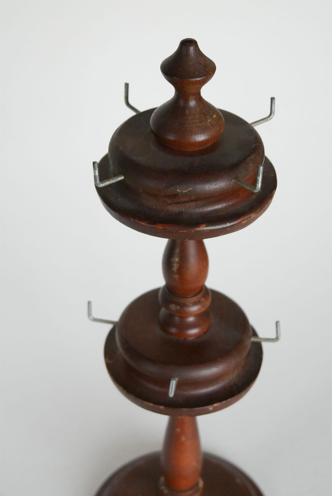 Vintage Wood Jewelry Tower, Vintage Dressing Room Decor, Vintage WOod Jewelry Decor, Vintage Wood Necklace Holder