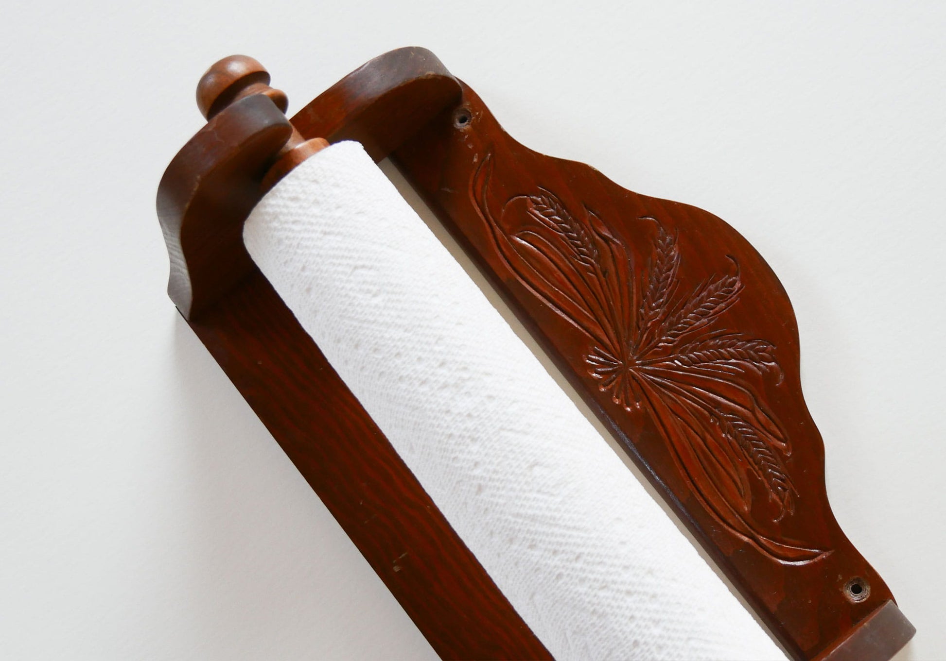 Vintage Wooden Paper Towel Holder, Wheat Design, Vintage Cottage Kitchen Decor, Vintage Wheat Design Wall Decor, Vintage Kitchen Decor, Vintage Home DEcor