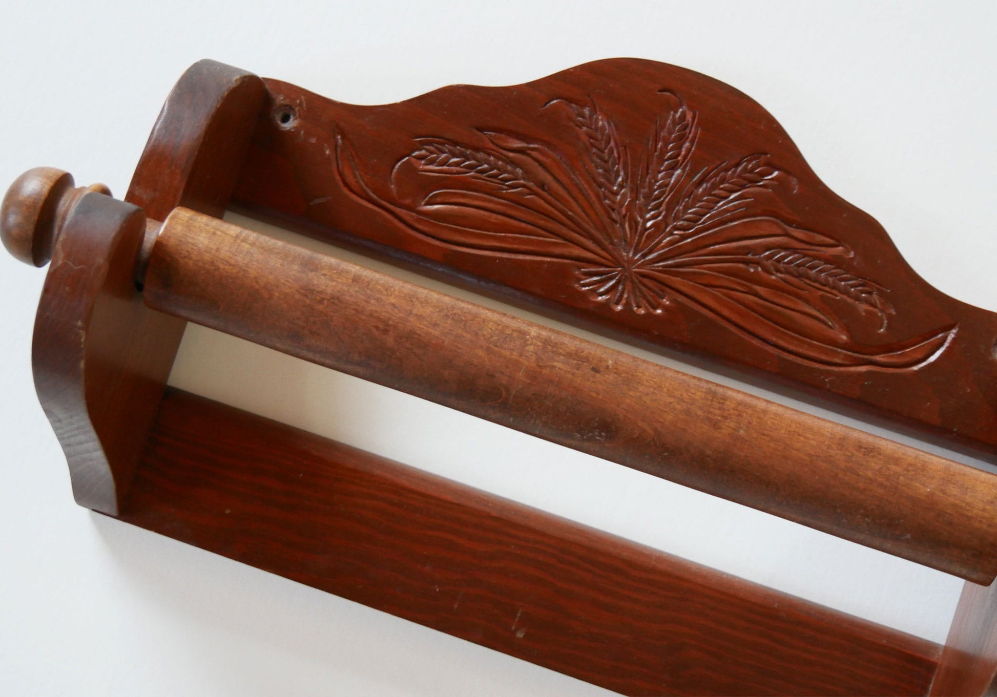 Vintage Wooden Paper Towel Holder, Wheat Design, Vintage Cottage Kitchen Decor, Vintage Wheat Design Wall Decor, Vintage Kitchen Decor, Vintage Home DEcor