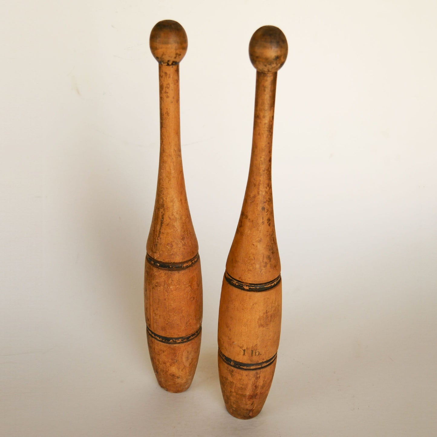Pair of 1lb Antique Wooden Juggling Pins, Primitive Pins, Antique Wood Pins, Vintage Wood Jugging Pin, Primitive Kitchen Decor, Vintage Kitchen Decor