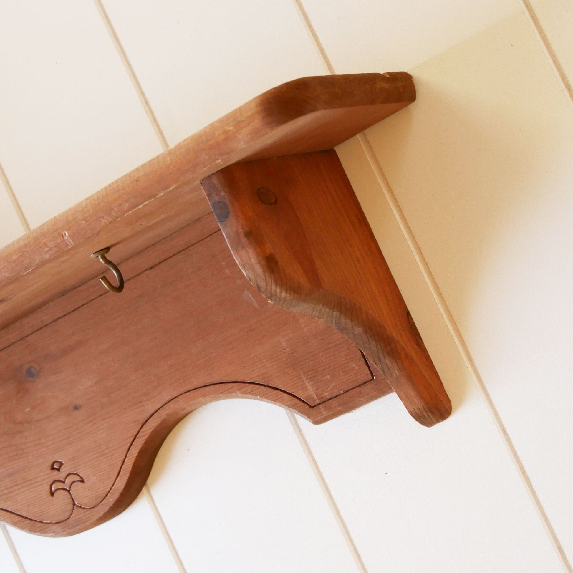 Vintage Wood Mounted Plate Rack Shelf, Vintage Wood Shelf, Vintage Plate Rack Shelf, Vintage Wood Wall Shelf, Vintage Wall Mounted Shelf, Vintage Spice Rack, COttagecore Shelf, Vintage Cottage Wall Decor