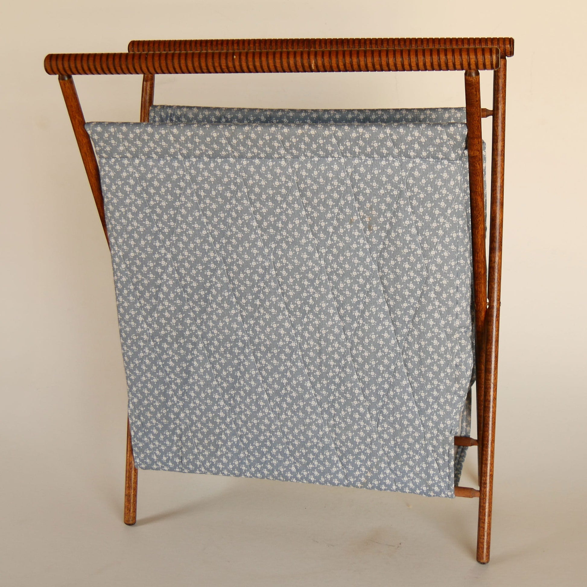 Cottagecore Fabric Sewing Caddy, Vintage Sewing Caddy, Vintage Magazine Rack, Vintage Floral Sewing Caddy, Vintage Cottagecore Decor, Vintage Cottage Decor, Vintage Wood Sewing Caddy