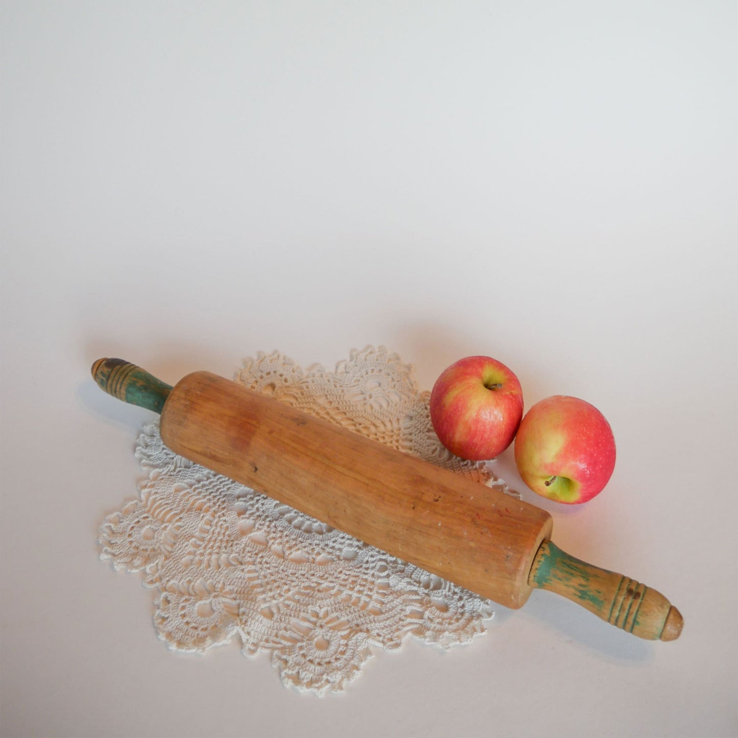 Vintage Wooden Rolling Pin Green Handles, Rustic Farmhouse Kitchen Decor Vintage Farmhouse Rollin Pin Primitive Kitchen Decor