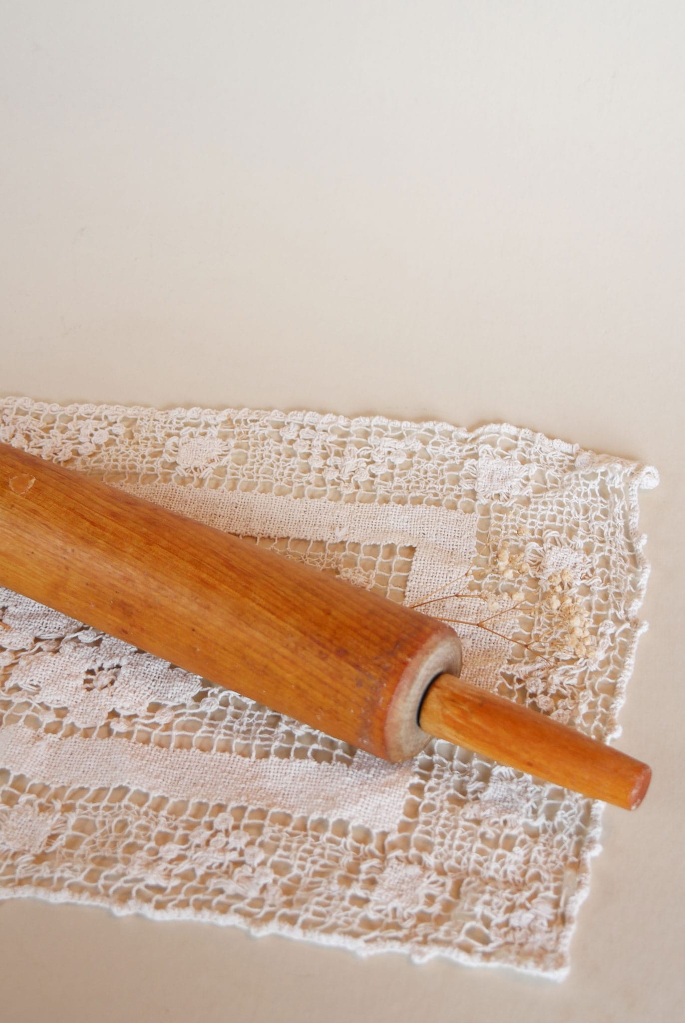 Vintage Rolling Pin, Vintage Wooden Rolling Pin, Primitive Rolling Pin, Vintage Farmhouse Kitchen Decor, Primitive Kitchen Decor