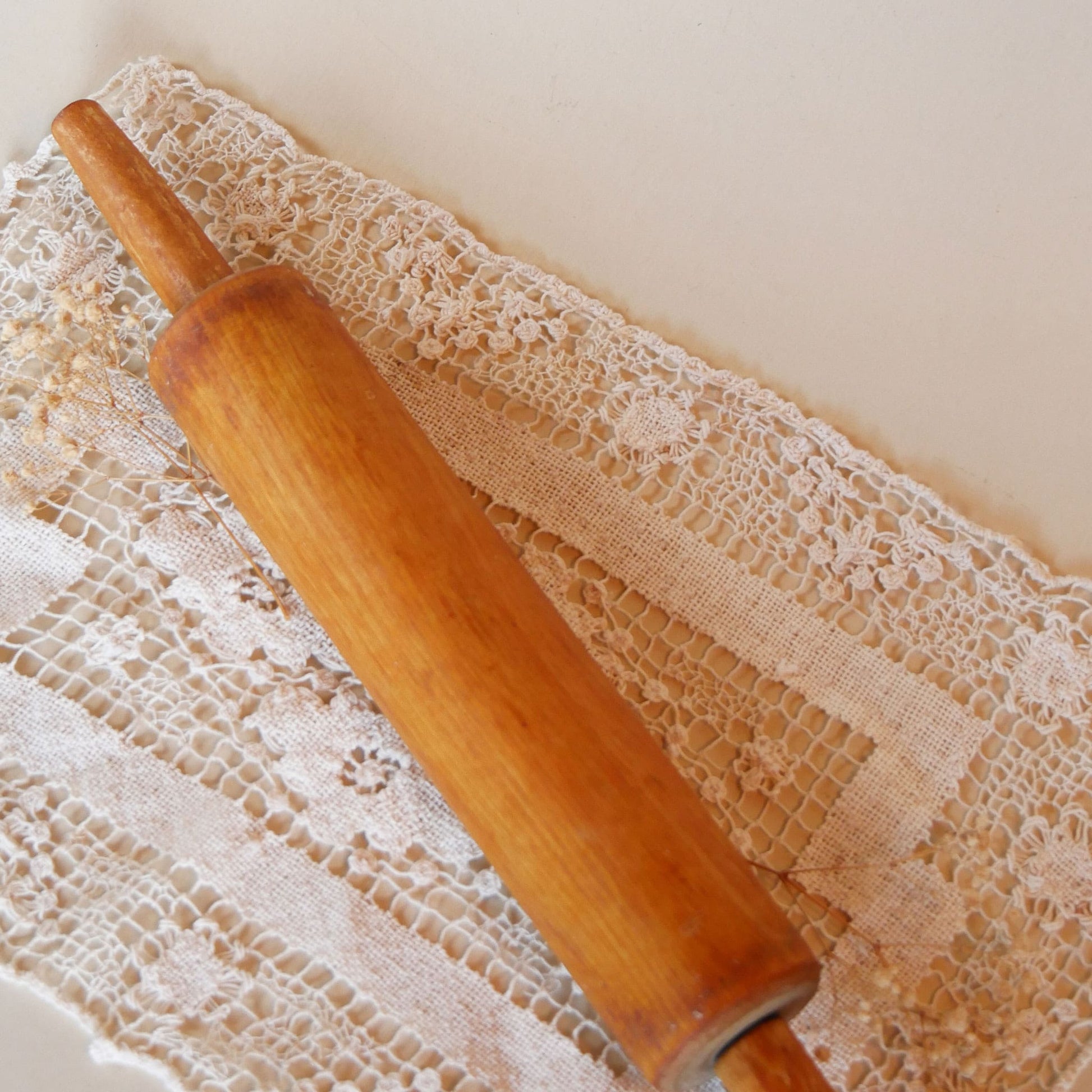 Vintage Rolling Pin, Vintage Wooden Rolling Pin, Primitive Rolling Pin, Vintage Farmhouse Kitchen Decor, Primitive Kitchen Decor