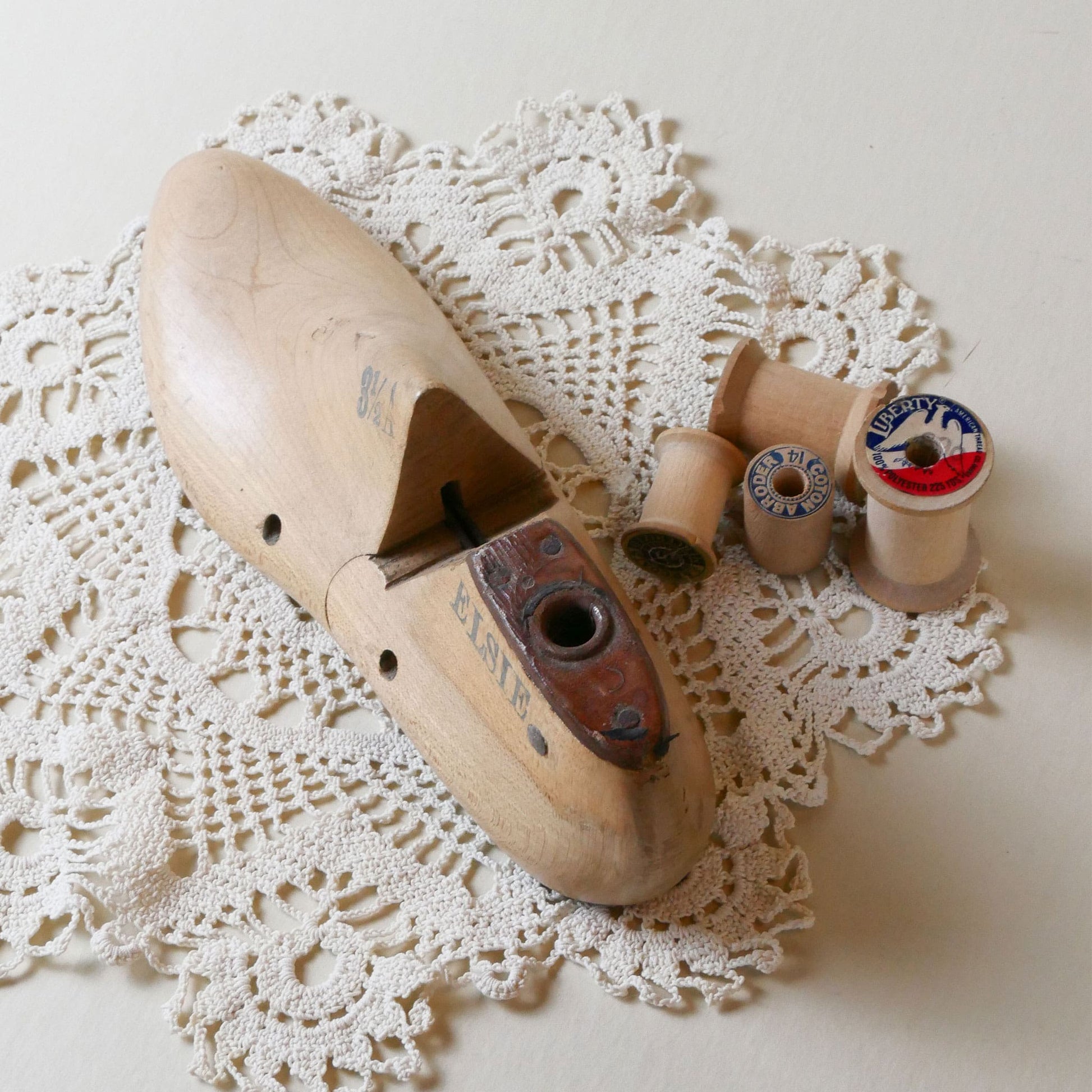 Vintage Elsie Wooden Shoe Mold, Primitive Shoe Mold, Vintage 3.5A Shoe Mold, Antique Wooden Shoe Mold