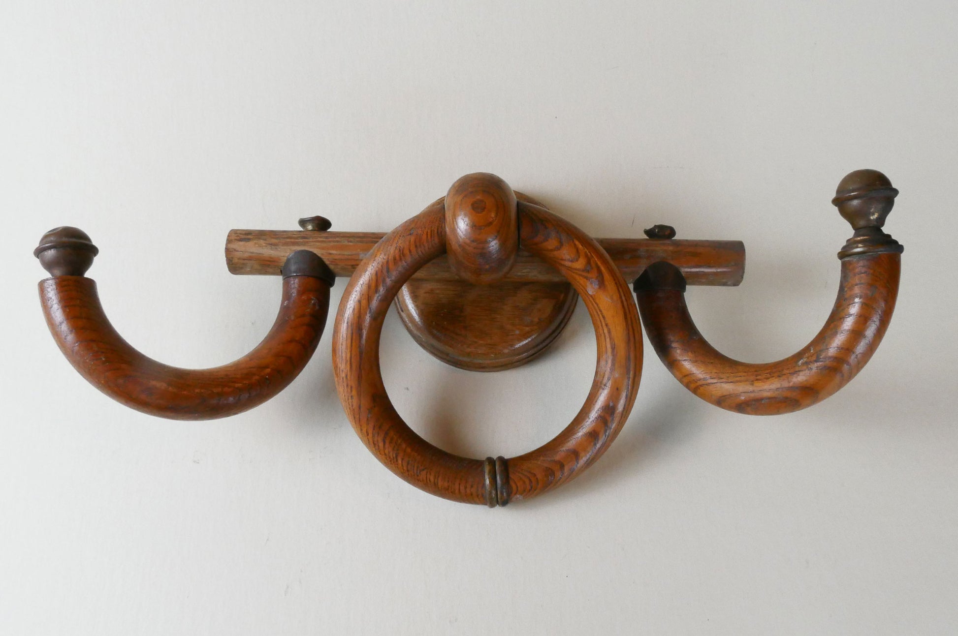 Vintage Oak Wood Wall Mounted Towel Rack with Brass Fixtures, Vintage Oak Towel Rack, Vintage Oak Wall Rack