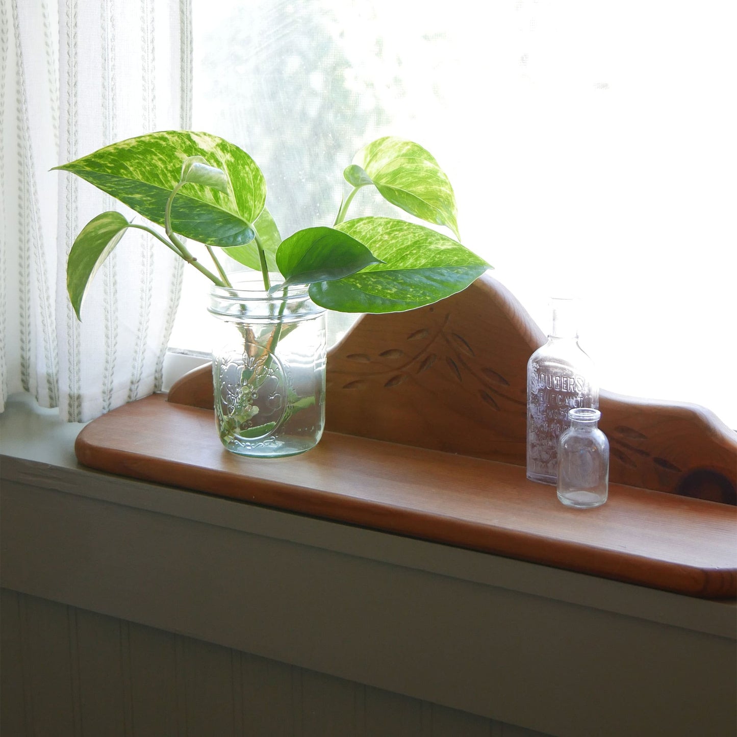 Vintage Wood Wall Shelf with Wheat Detail Cottagecore Shelf, Vintage Plate Shelf, Vintage Farmhouse Shelf