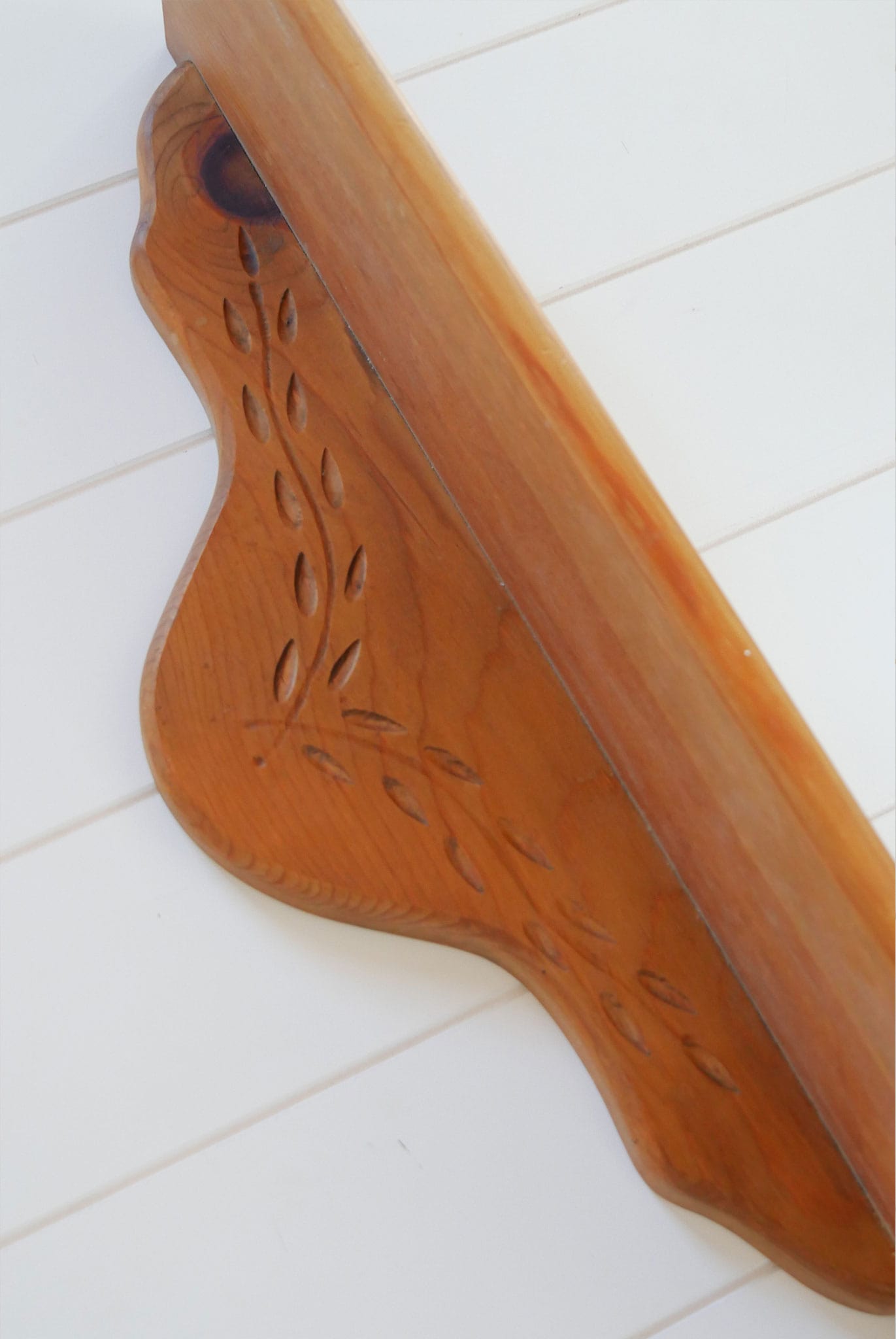 Vintage Wood Wall Shelf with Wheat Detail Cottagecore Shelf, Vintage Plate Shelf, Vintage Farmhouse Shelf