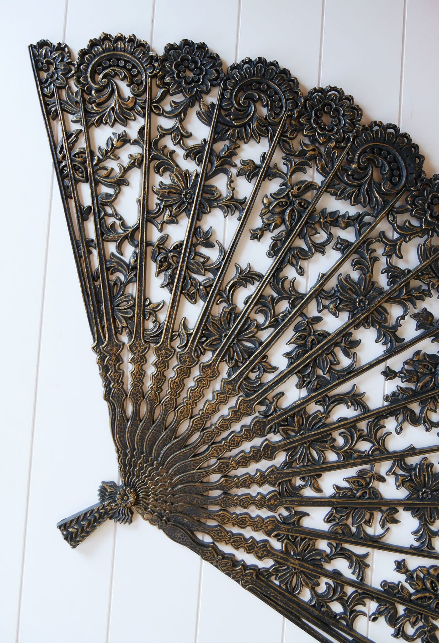 Vintage XL Black and Gold Burwood 4402 Wall Hanging Hand Fan, Vintage Wall Fan, Vintage Resin Black and Gold Victorian Fan, Vintage Victorian Wall Decor, Vintage Fan Decor, Vintage Wall Decor