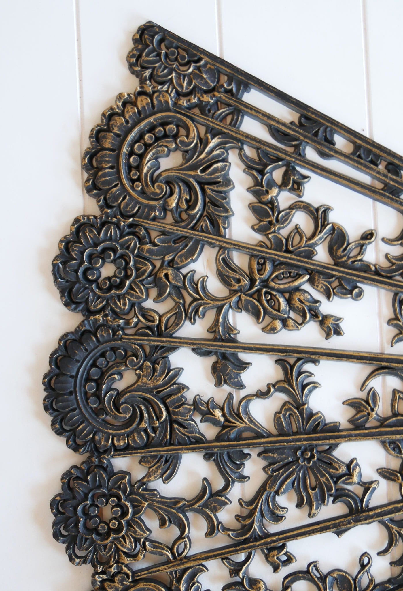 Vintage XL Black and Gold Burwood 4402 Wall Hanging Hand Fan, Vintage Wall Fan, Vintage Resin Black and Gold Victorian Fan, Vintage Victorian Wall Decor, Vintage Fan Decor, Vintage Wall Decor