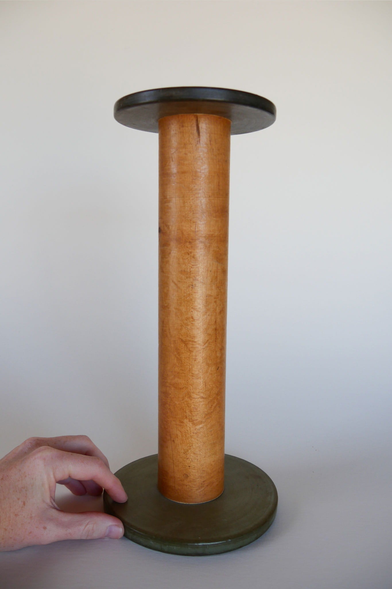 Vintage 13in Wood Bobbin Spool, Vintage Green Wood Bobbin Spool, Large Vintage Bobbin, Vintage Bobbin, Large Wood Bobbin Spool, Vintage Kitchen Decor, Vintage Country Decor, Vintage Home Decor