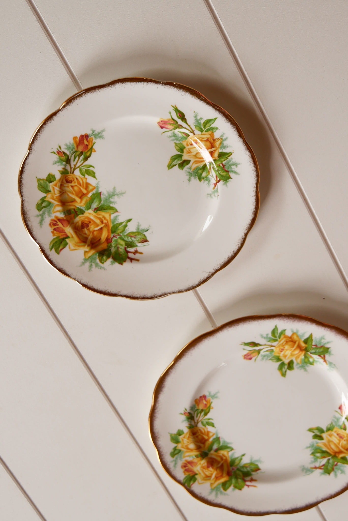 Vintage Pink Rose Floral Plate Wall Collection, Pink Rose Plates, VIntage Pink Rose Plates, VIntage Floral Plates, VIntage Floral Plate Wall, Vintage Gallery Plate Wall