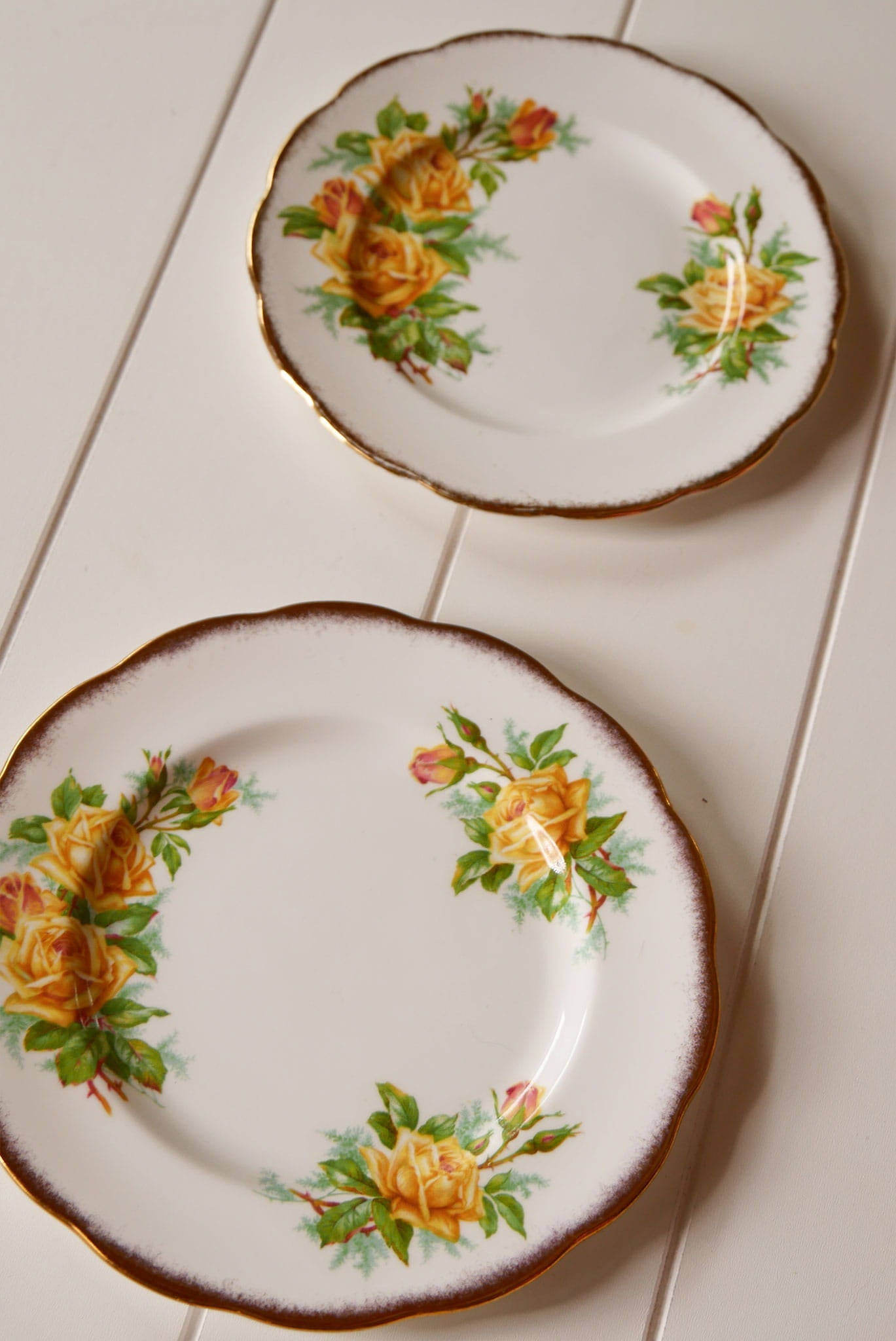Vintage Pink Rose Floral Plate Wall Collection, Pink Rose Plates, VIntage Pink Rose Plates, VIntage Floral Plates, VIntage Floral Plate Wall, Vintage Gallery Plate Wall