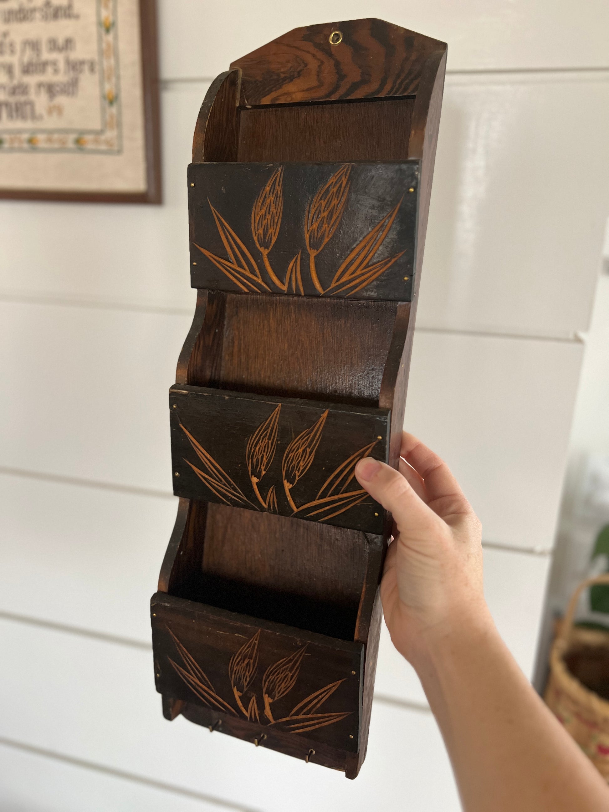 Vintage Farmhouse Wall Pocket, vintage Farmhouse Wall Decor, Vintage Wood Wall Pocket, Vintage Mail Organizer, Vintage Letter Holder
