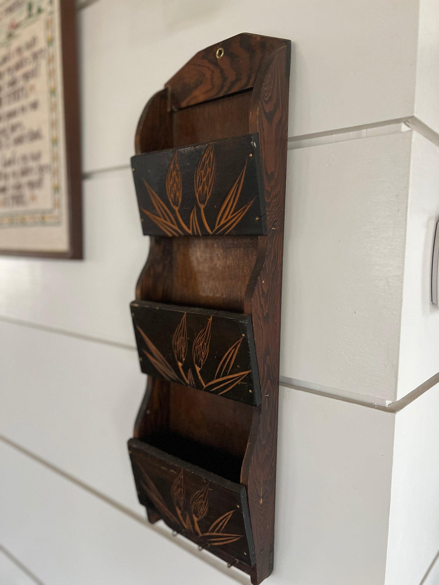 Vintage Farmhouse Wall Pocket, vintage Farmhouse Wall Decor, Vintage Wood Wall Pocket, Vintage Mail Organizer, Vintage Letter Holder