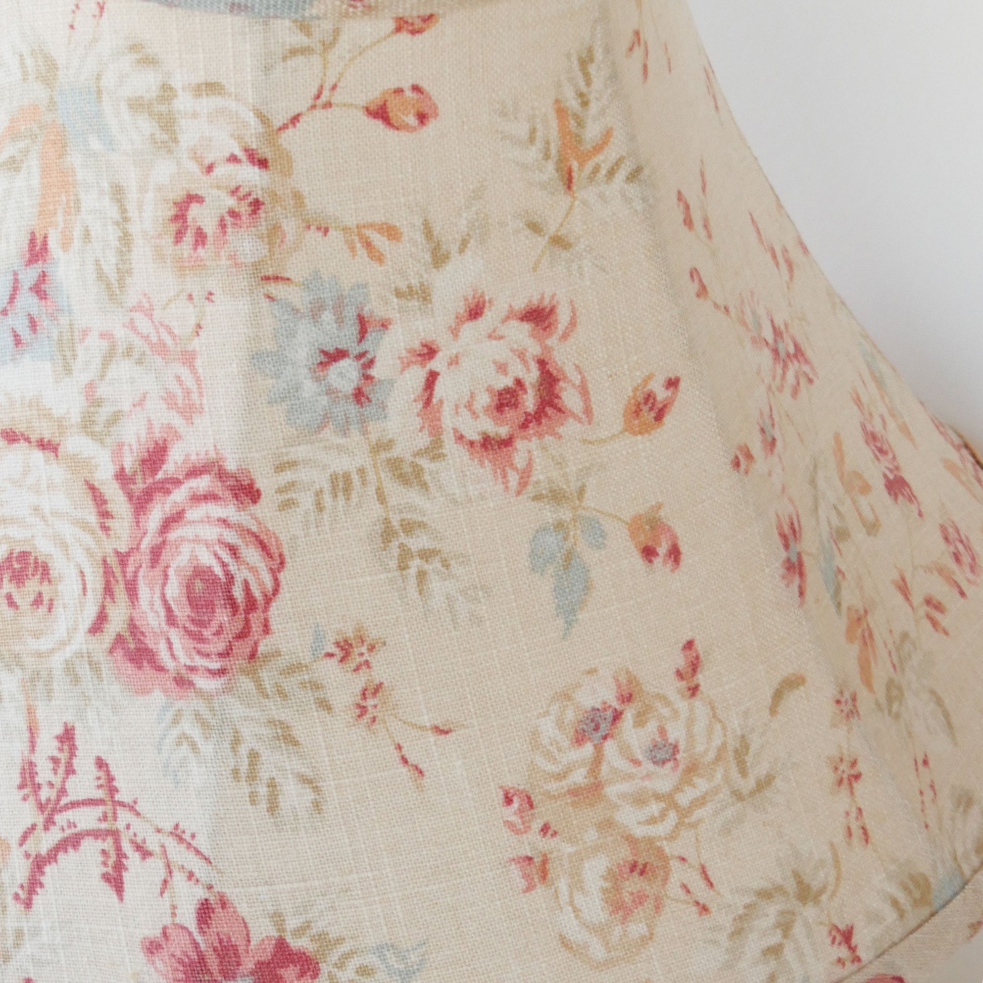 Rose Floral Lamp Shade 15x6x9, Vintage Floral Lamp Shade, Cottagecore Lamp Shade, Vintage Cottage Lamp Shade, Vintage COttagecore Lighting, Vintage Floral Lighting, Vintage Lighting, Vintage Cottage Lighting, Vintage Home Decor