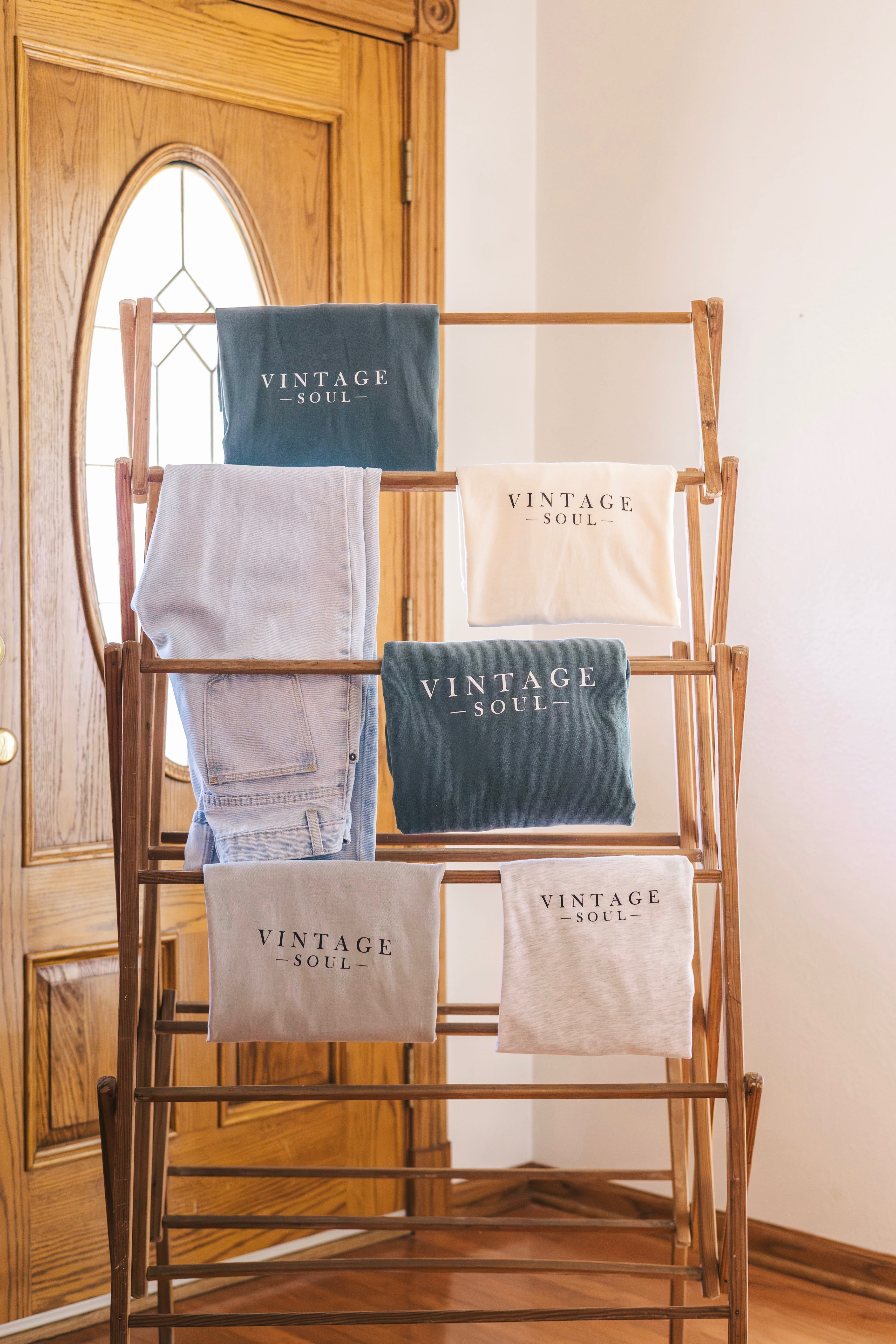 Vintage Soul Sweatshirt, Vintage Soul Ivory Tee, Vintage Soul Saying Shirt, Vintage Saying shirt, Vintage Soul Green Tee, Vintage Soul Green Sweatshirt, Vintage Saying Relaxed Fit Tee, Vintage Saying Relxed Fit Shirt, Vintage Saying Relxed Fit Tshirt, Comfort Colors Vintage Tee