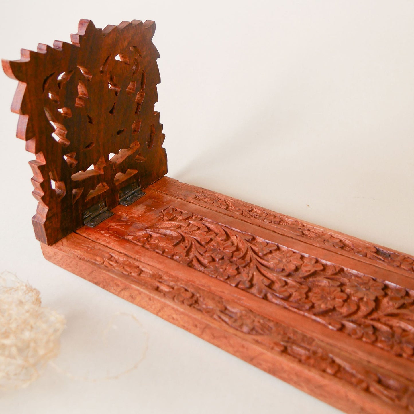 Wooden FLoral Carved Expandable Bookends Vintage Wooden Bookends