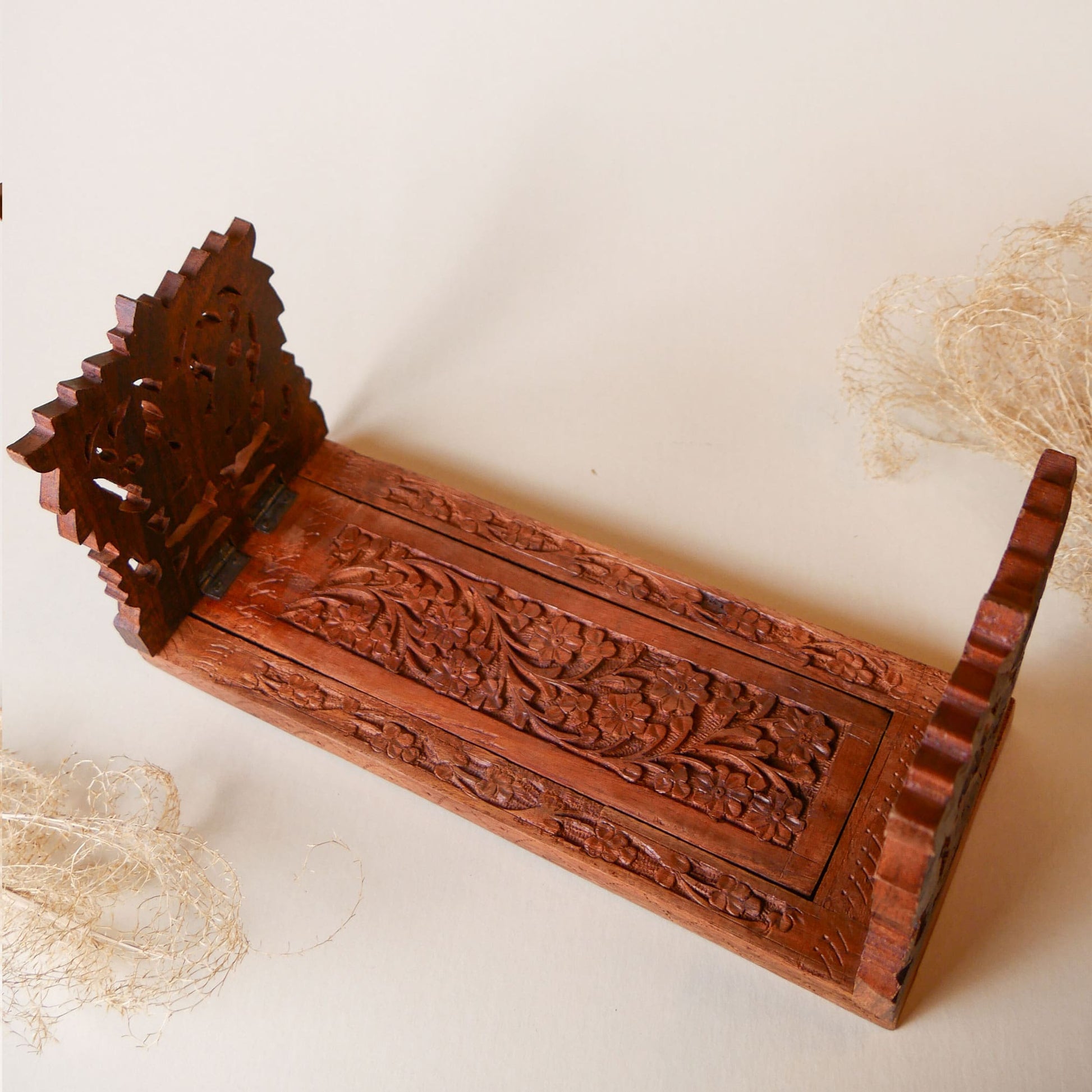 Wooden FLoral Carved Expandable Bookends Vintage Wooden Bookends