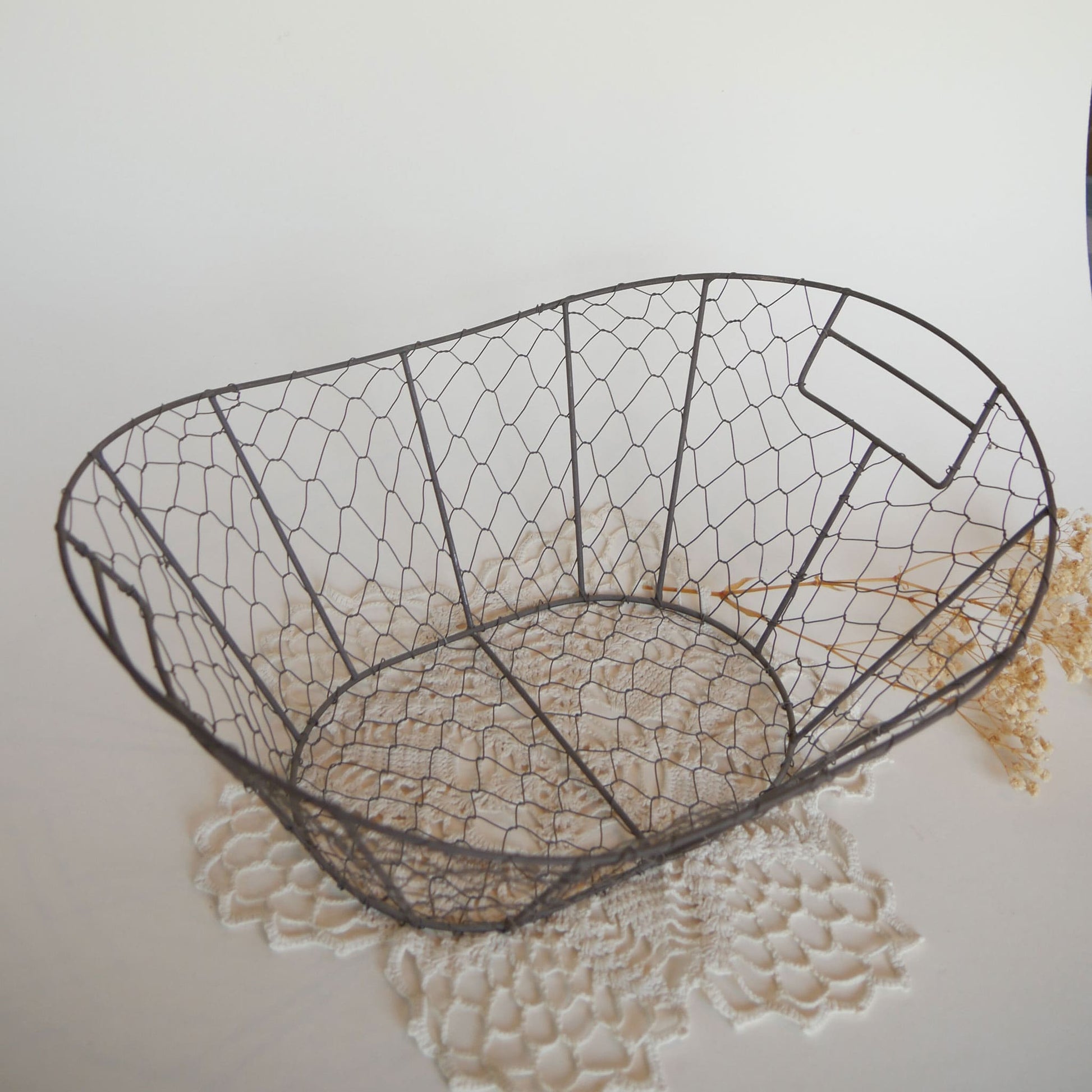Vintage Farmhouse Wire Basket Vintage Wire Egg Basket Large Egg Basket Large Farmhouse Egg Basket Large Farmhouse Wire Basket