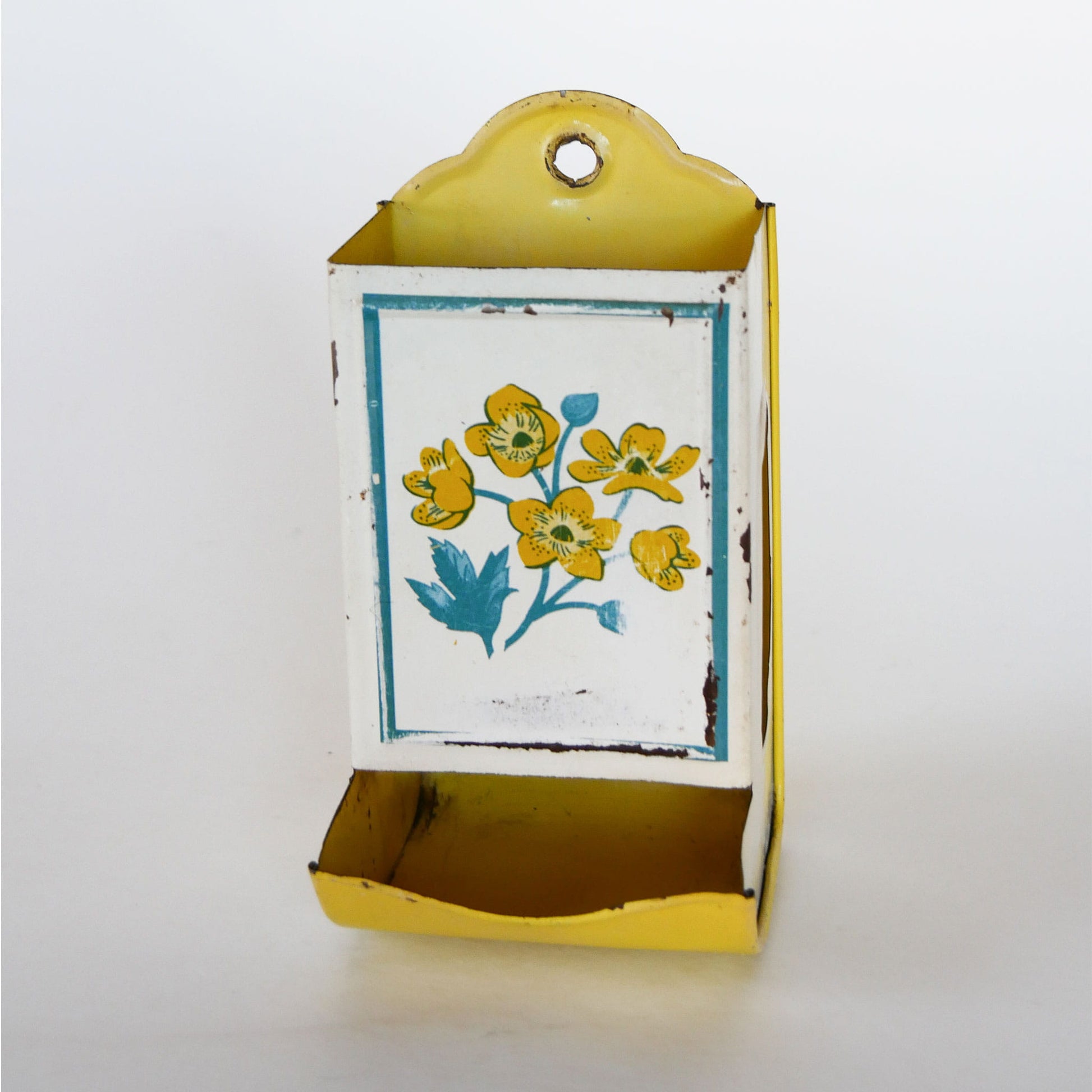 Vintage Yellow Floral Metal Wall Mounted Matchbox Holder, Vintage Matchbox, Vintage Yellow Kitchen Decor, Yellow Matchbox Holder, Vintage Kitchen Decor, Vintage Home Decor